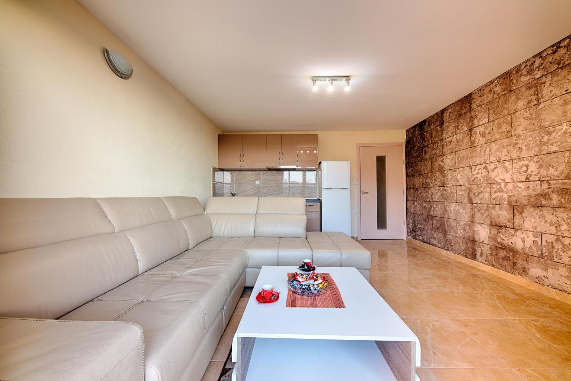 Free Food And Swimming Pool Apartman Utjeha Kültér fotó