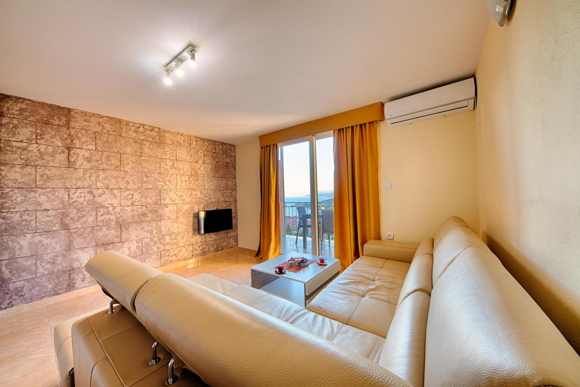 Free Food And Swimming Pool Apartman Utjeha Kültér fotó